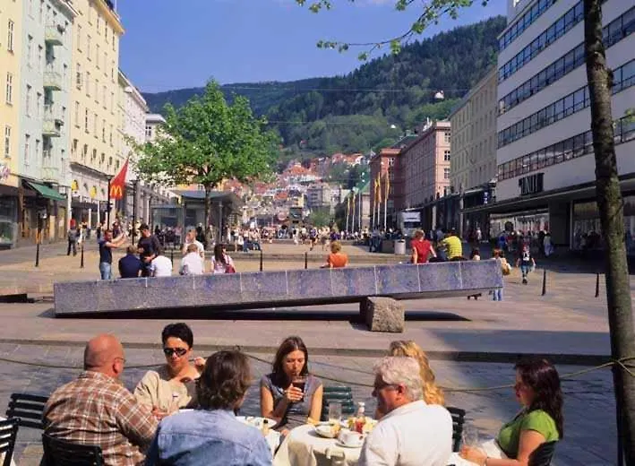 Ferienwohnung Prime Location Amazing King Bed Colorful Oasis Bergen Apartment